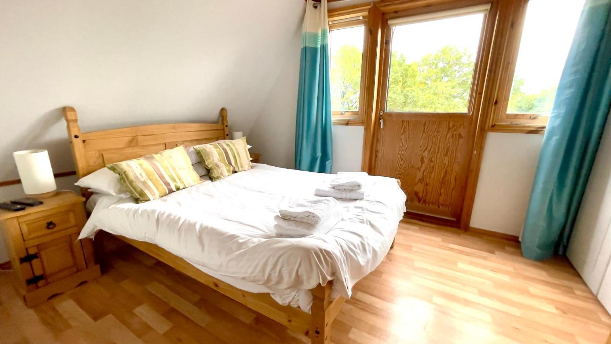 Spacious Primrose Lodge For 6 With Hot Tub At A Spa Resort Chudleigh Екстер'єр фото