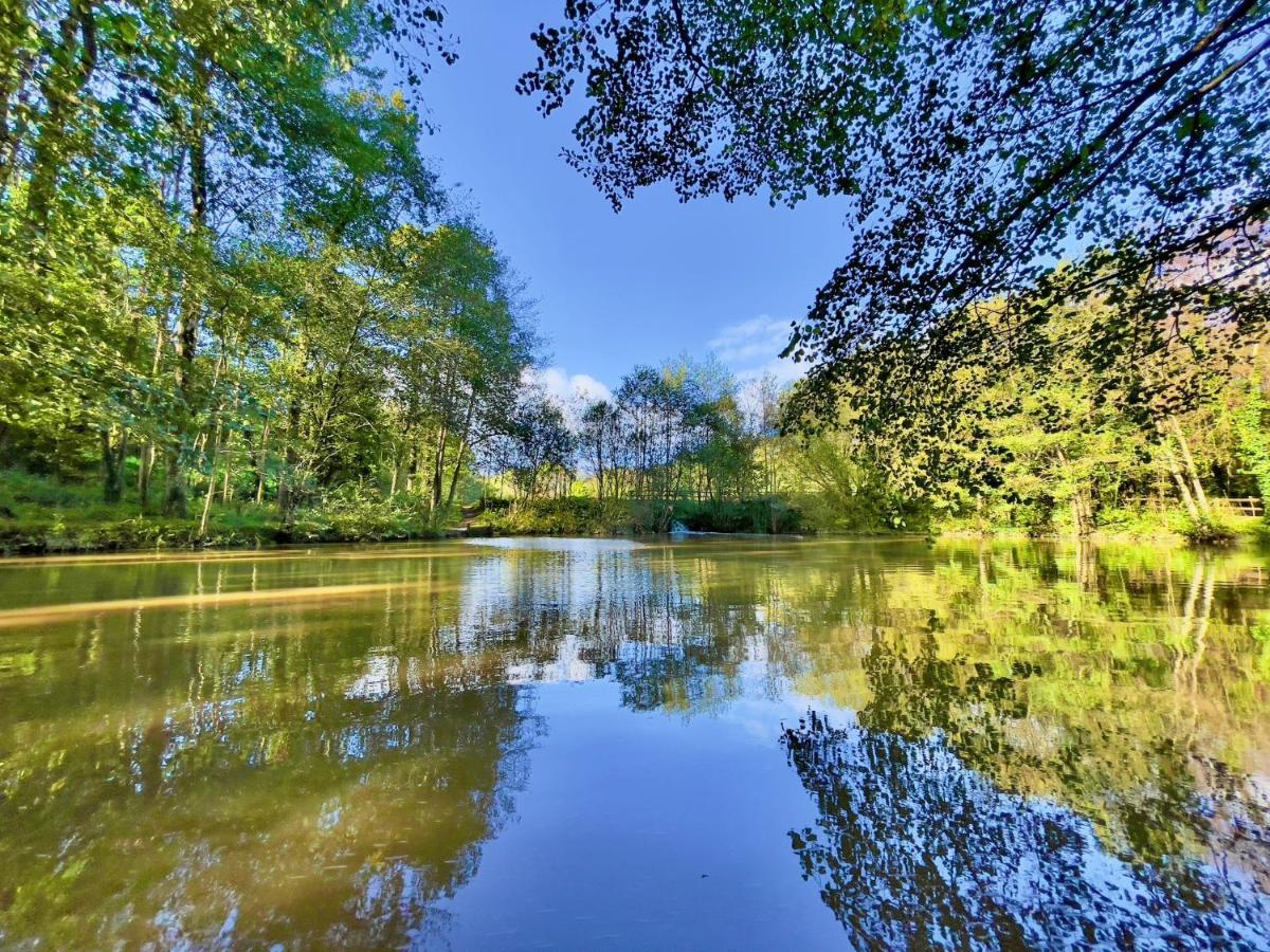 Spacious Primrose Lodge For 6 With Hot Tub At A Spa Resort Chudleigh Екстер'єр фото