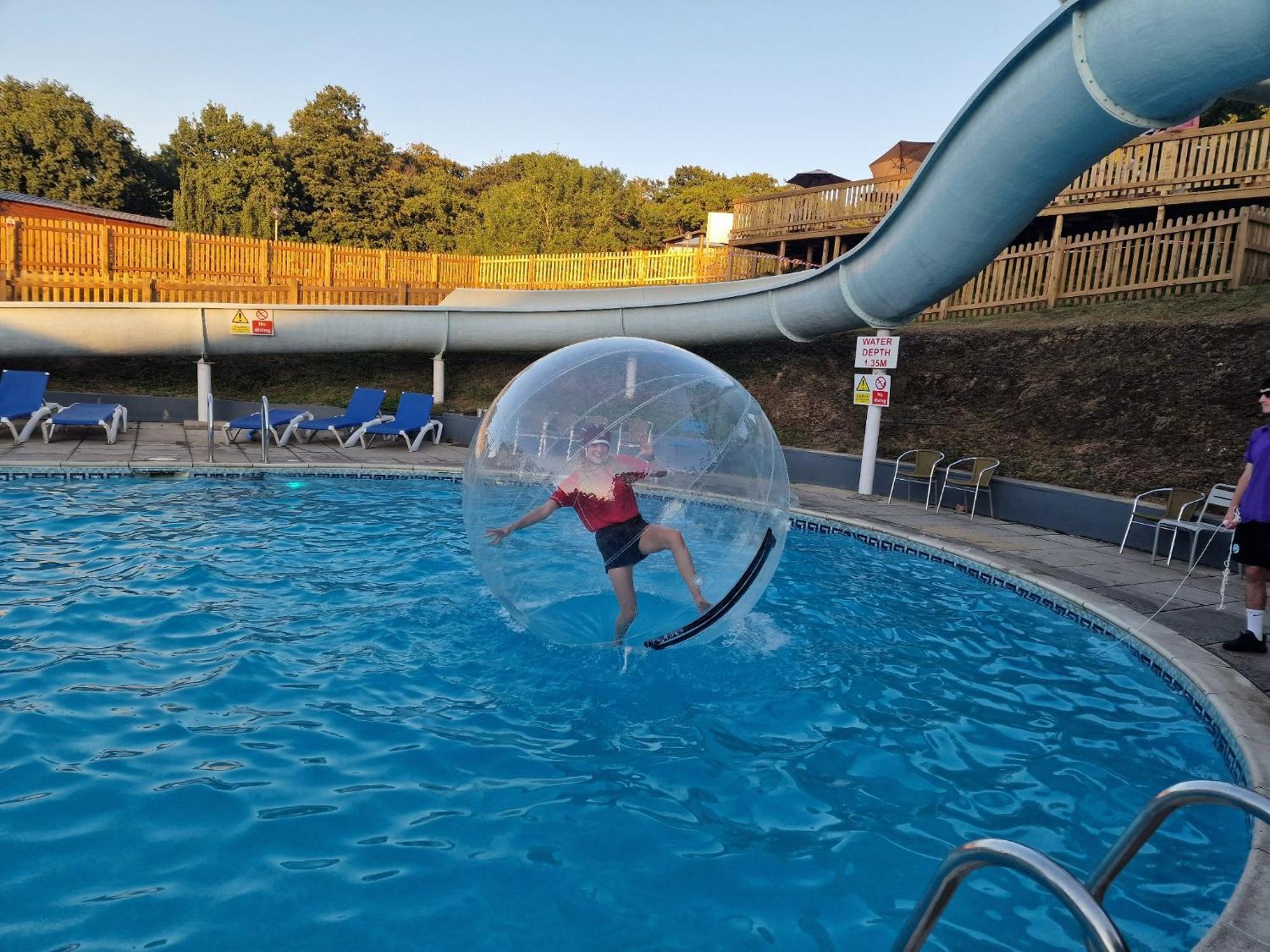 Spacious Primrose Lodge For 6 With Hot Tub At A Spa Resort Chudleigh Екстер'єр фото